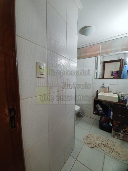 Apartamento à venda com 3 quartos, 209m² - Foto 12