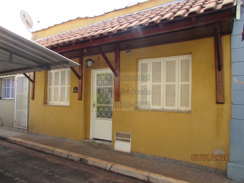 Casa à venda e aluguel com 2 quartos, 90m² - Foto 1