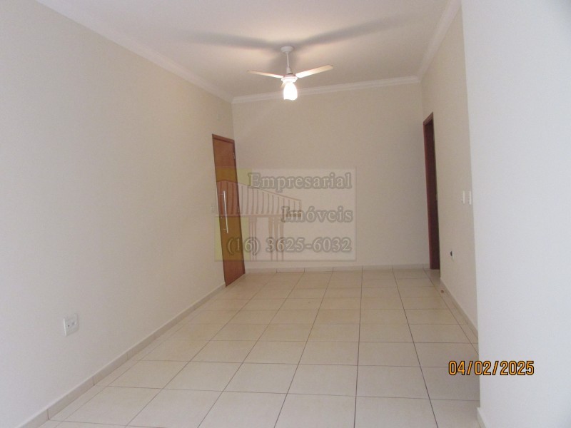 Apartamento para alugar com 3 quartos, 90m² - Foto 2