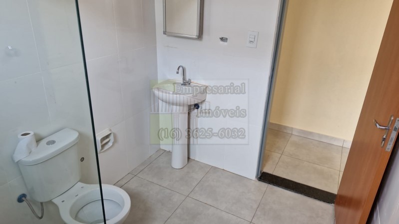 Casa para alugar com 3 quartos, 120m² - Foto 16