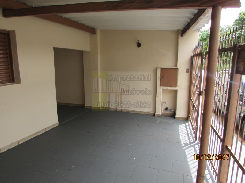 Casa para alugar com 2 quartos, 70m² - Foto 1