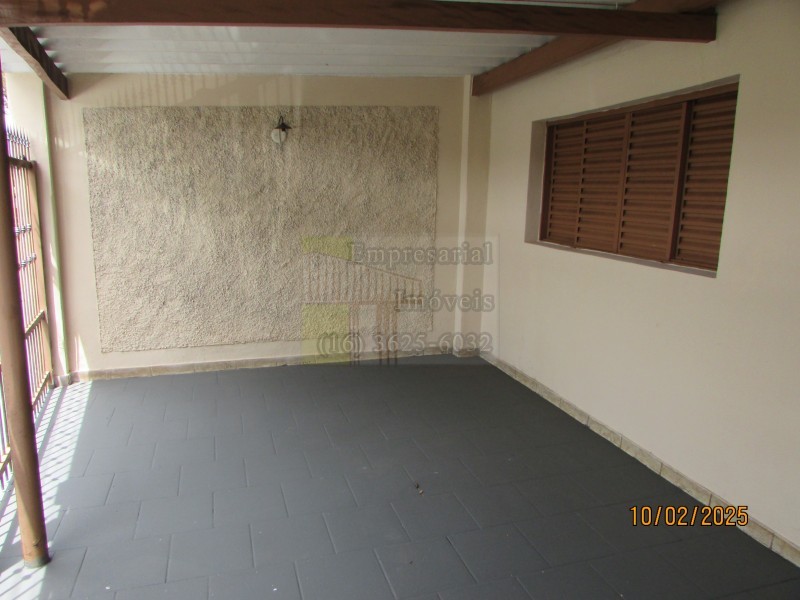 Casa para alugar com 2 quartos, 70m² - Foto 2